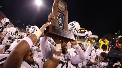 Mount Carmel beats Downers Grove North 35-10 in IHSA 7A championship to win 15th title