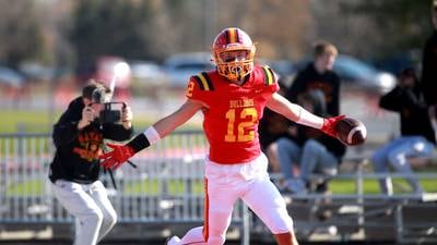 Class 7A playoffs: Batavia rolls into quarters with win over Lincoln-Way Central